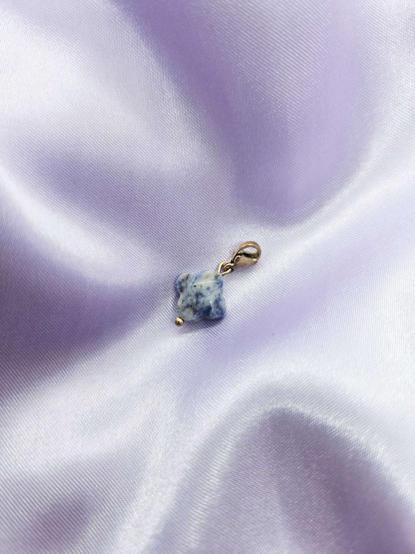 Charm Trèfle Sodalite